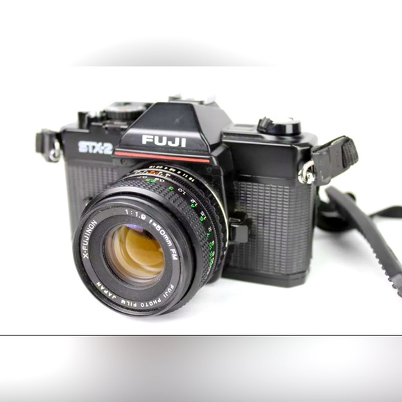 📸 Vintage 35mm FUJI STX-2 SLR Fujinon 50mm Camera With Flash- Made In Japan - Picture 1 of 10